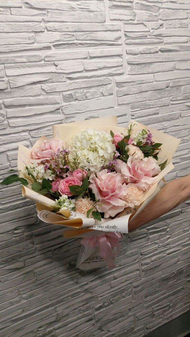 Букет нежное сердце, артикул F1350837 - 8181 рублей, доставка по городу. Flawery - доставка цветов