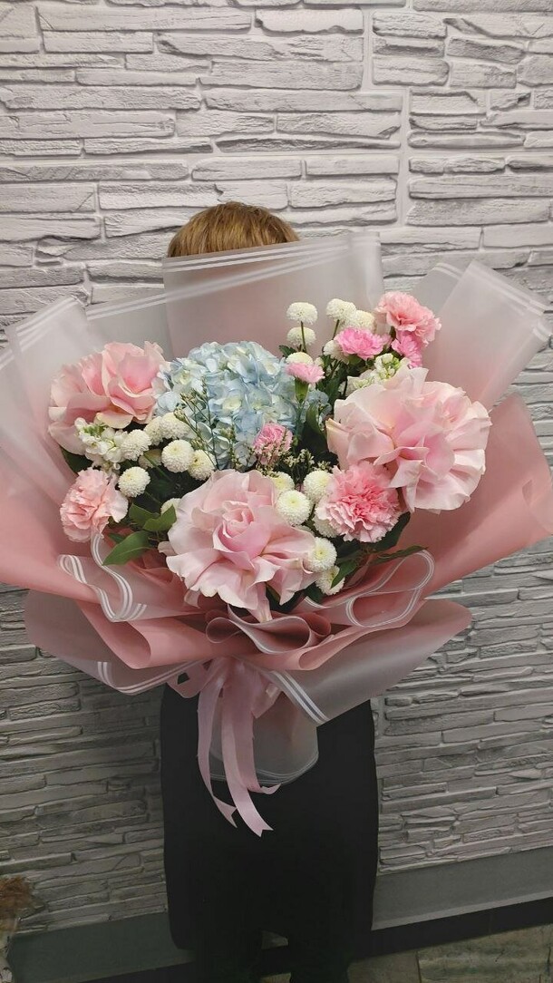 Букет бабл гам, артикул F1350895 - 9372 рублей, доставка по городу. Flawery - доставка цветов