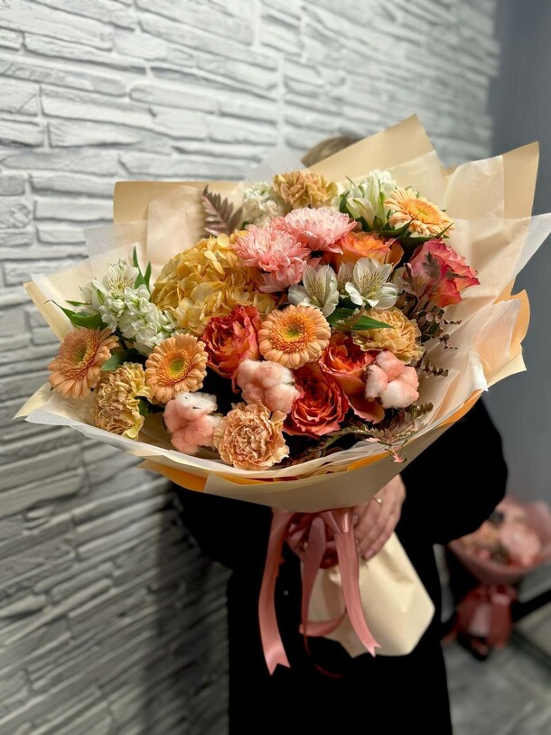 Букет нежная осень, артикул F1351119 - 11757 рублей, доставка по городу. Flawery - доставка цветов