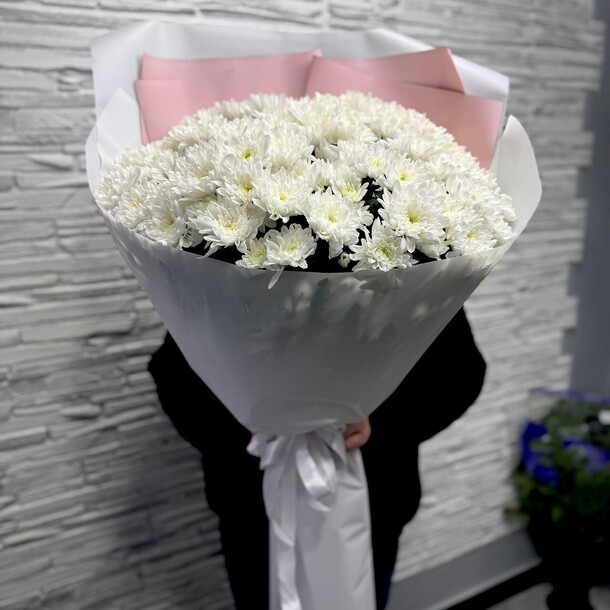 Букет из хризантем гигант, артикул F1351411 - 9162 рублей, доставка по городу. Flawery - доставка цветов