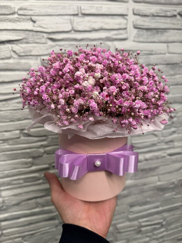 Композиция из гипсофилы "розовый фламинго", артикул F1356858 - 3189 рублей, доставка по городу. Flawery - доставка цветов