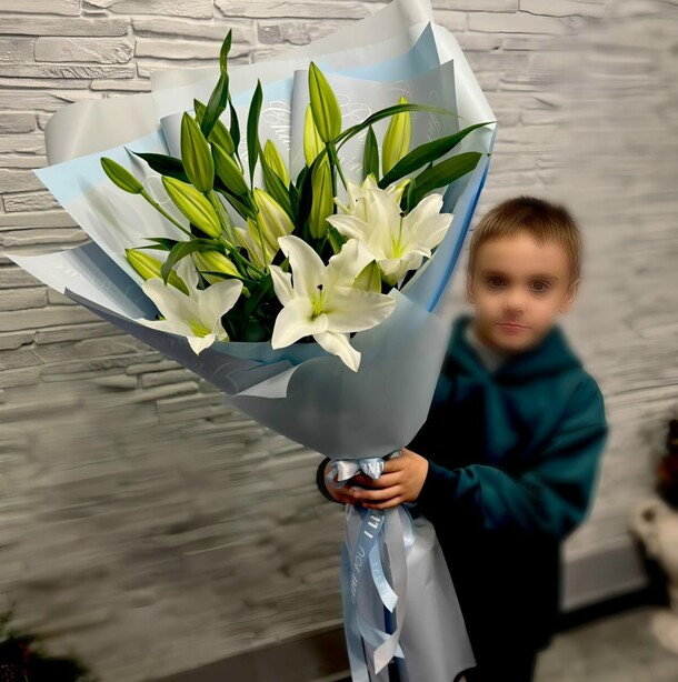 Монобукет гигант из лилий, артикул F1357695 - 9427 рублей, доставка по городу. Flawery - доставка цветов