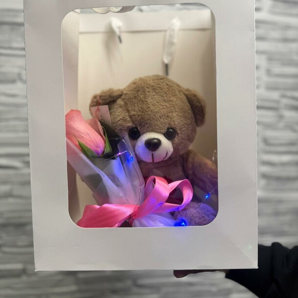 Мишка с розой, артикул F1367523 - 3625 рублей, доставка по городу. Flawery - доставка цветов