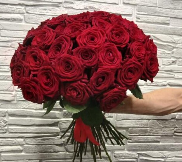 Букет 51 роза рэд наоми, артикул F1368564 - 19900 рублей, доставка по городу. Flawery - доставка цветов