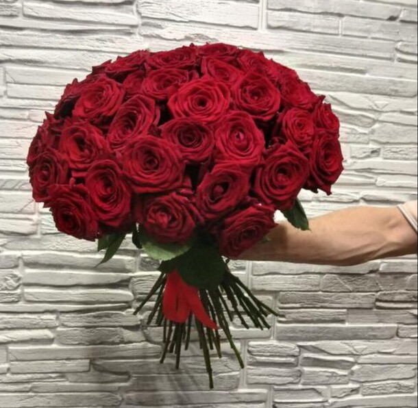 Букет 31 роза рэд наоми, артикул F1368610 - 12192 рублей, доставка по городу. Flawery - доставка цветов