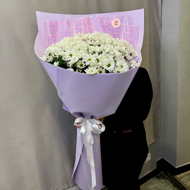 Букет гигант из 25 хризантем, артикул F1382478 - 14716 рублей, доставка по городу. Flawery - доставка цветов