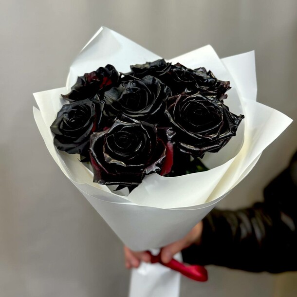 Букет из 7 черных роз, артикул F1406355 - 7026 рублей, доставка по городу. Flawery - доставка цветов