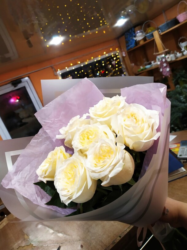 Нежный кремовые розы, артикул F1354873 - 3528 рублей, доставка по городу. Flawery - доставка цветов