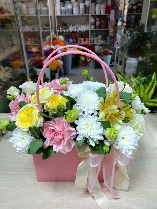 Сумочка для дня рождения, артикул F1357264 - 5298 рублей, доставка по городу. Flawery - доставка цветов