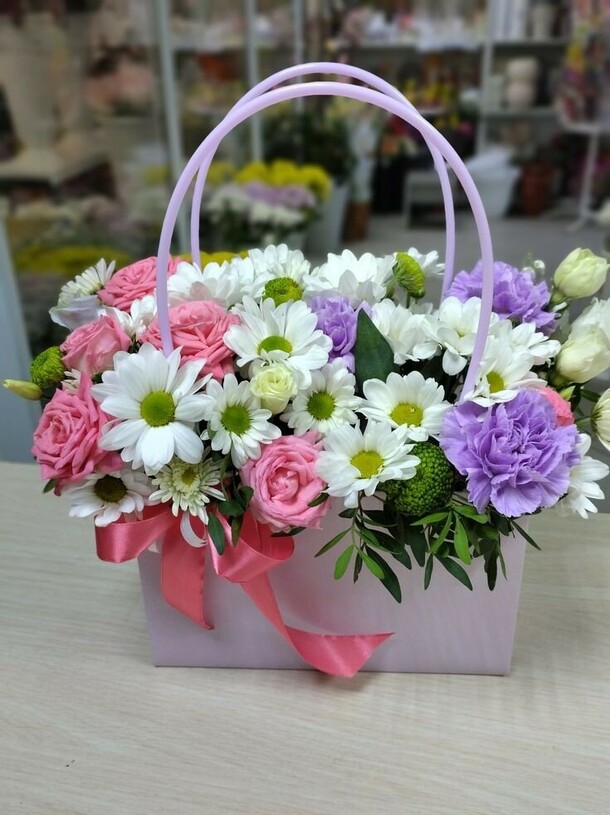 Композиция цветочная, артикул F1357276 - 5323 рублей, доставка по городу. Flawery - доставка цветов