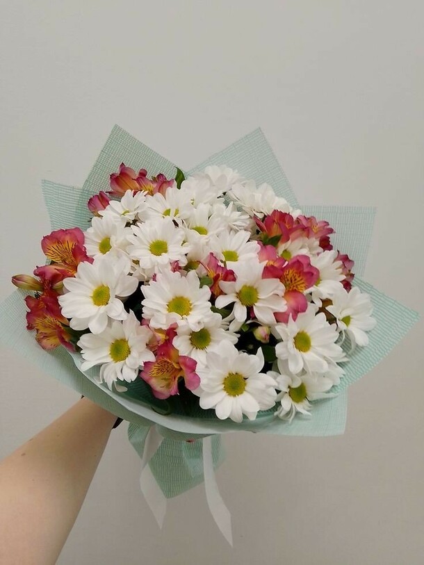 Букет бриз, артикул F1363403 - 6642 рублей, доставка по городу. Flawery - доставка цветов