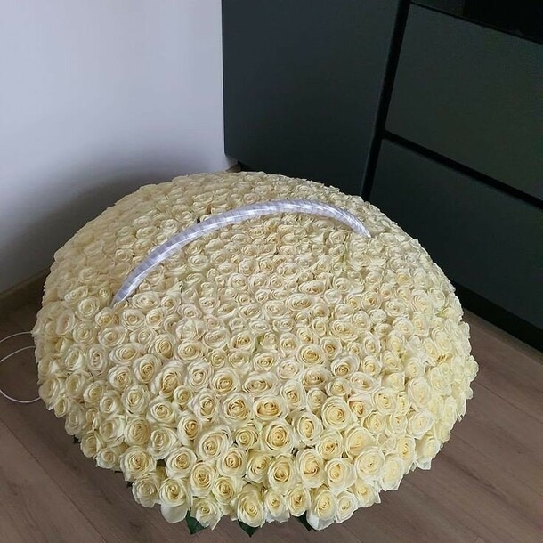 Корзина wow 201 роза, артикул F1374072 - 167041 рублей, доставка по городу. Flawery - доставка цветов