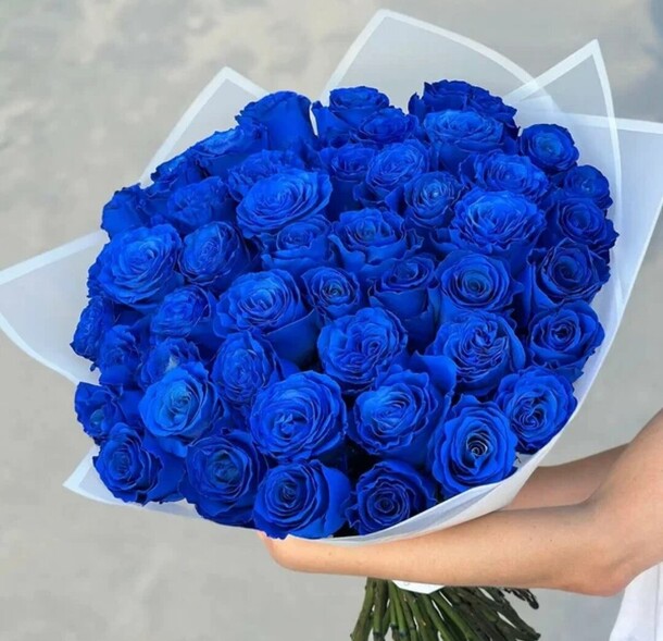 Букет синих роз, артикул F1398708 - 19375 рублей, доставка по городу. Flawery - доставка цветов