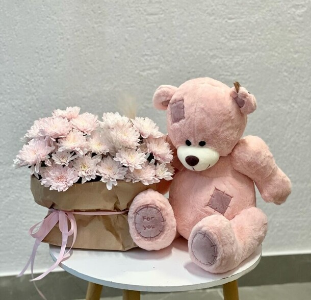 Набор мишка с цветами, артикул F1464375 - 6500 рублей, доставка по городу. Flawery - доставка цветов