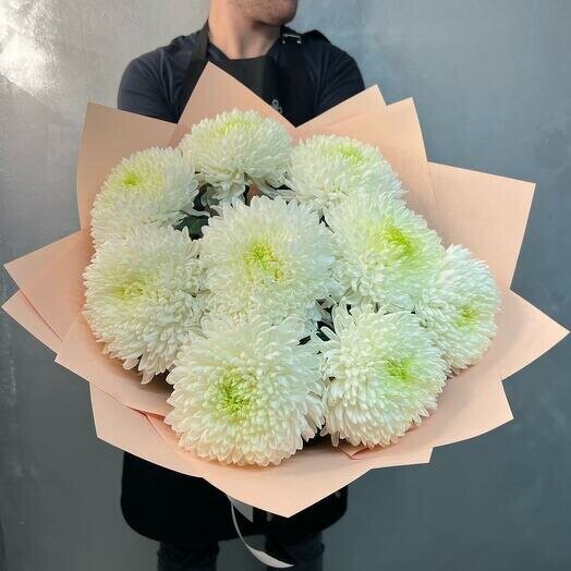 Букет из 9 хризантем "магнум", артикул F1351547 - 5999 рублей, доставка по городу. Flawery - доставка цветов