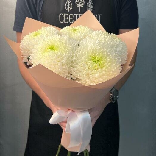 Букет из 5 хризантем магнум, артикул F1351548 - 3499 рублей, доставка по городу. Flawery - доставка цветов