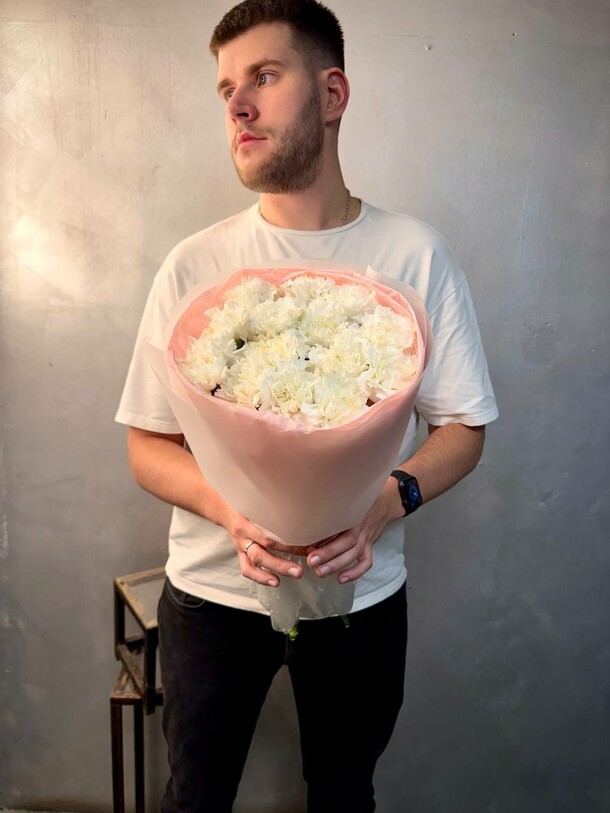 Монобукет диантусы белые m 15 шт., артикул F1521781 - 4099 рублей, доставка по городу. Flawery - доставка цветов