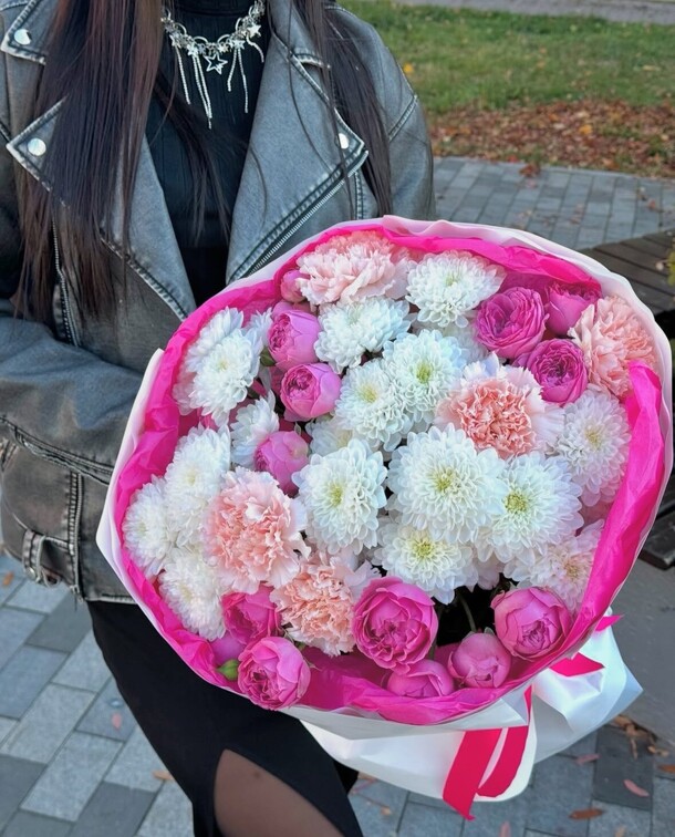 Сборный букет «каприз», артикул F1403399 - 6930 рублей, доставка по городу. Flawery - доставка цветов