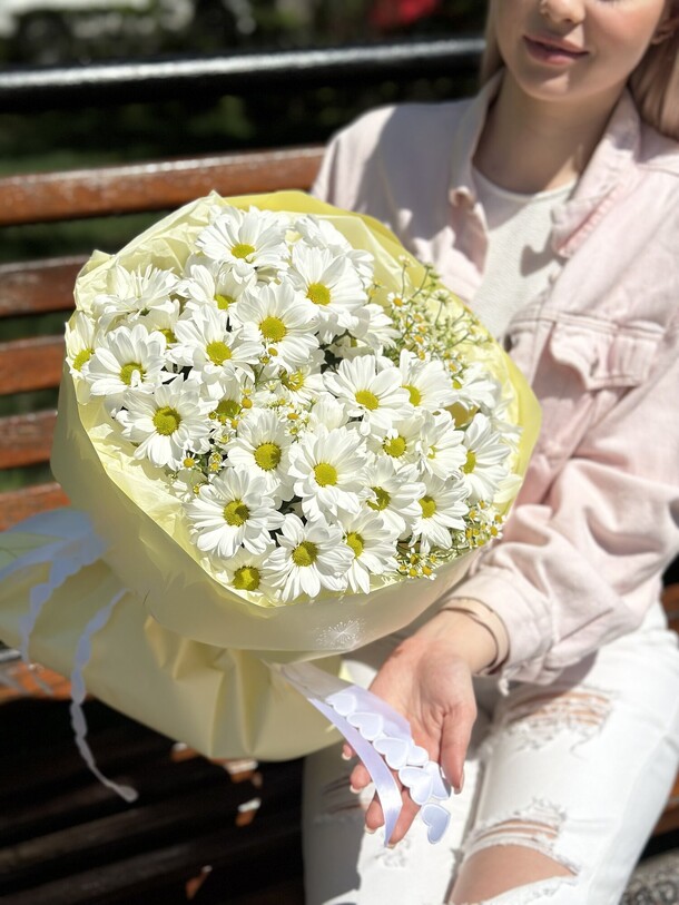 Букет «солнечный зайчик», артикул F1404089 - 5005 рублей, доставка по городу. Flawery - доставка цветов