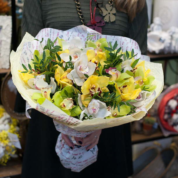 Букет из орхидей "леона", артикул F106459 - 18000 рублей, доставка по городу. Flawery - доставка цветов