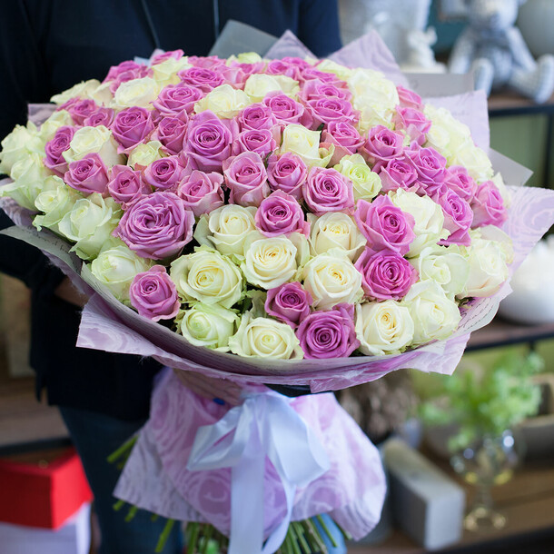 Букет из роз love forever, артикул F1065037 - 30000 рублей, доставка по городу. Flawery - доставка цветов