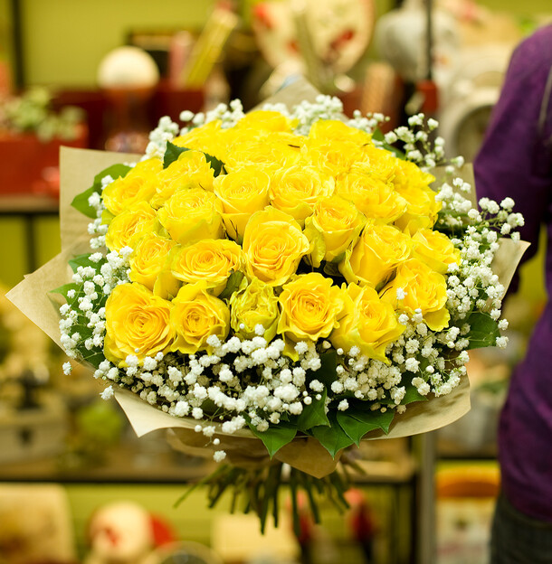 Букет роз, артикул F1067 - 7400 рублей, доставка по городу. Flawery - доставка цветов