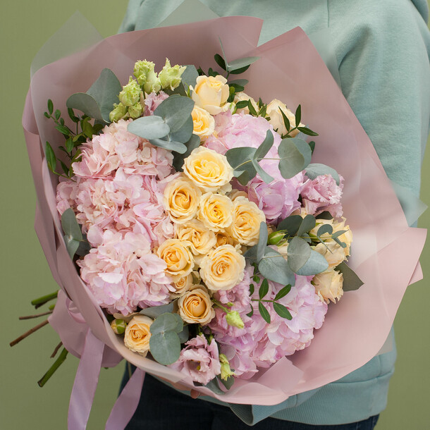 Букет цветов "фея", артикул F1074 - 11500 рублей, доставка по городу. Flawery - доставка цветов