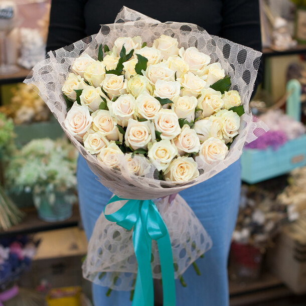 Букет роз "кофе гляссе", артикул F1079443 - 14500 рублей, доставка по городу. Flawery - доставка цветов