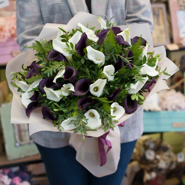 Букет из калл "вермонт", артикул F1079882 - 33100 рублей, доставка по городу. Flawery - доставка цветов