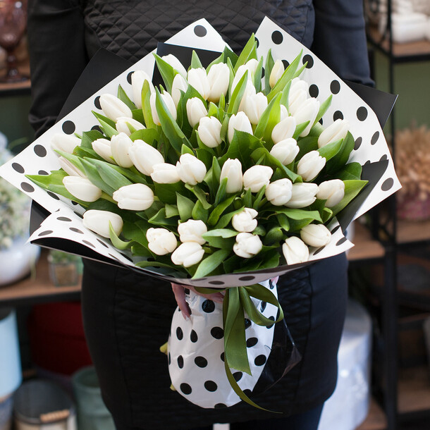 Букет цветов "blizzard", артикул F1105354 - 14500 рублей, доставка по городу. Flawery - доставка цветов