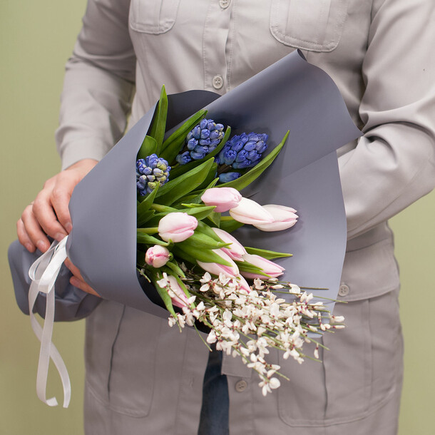 Букет цветов "вдохновение весной", артикул F1168396 - 5500 рублей, доставка по городу. Flawery - доставка цветов