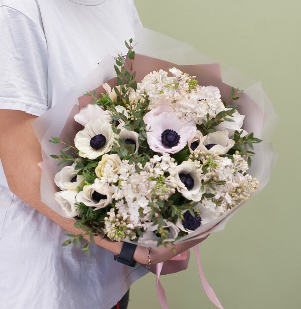 Букет цветов "элеганс", артикул F1179719 - 16820 рублей, доставка по городу. Flawery - доставка цветов