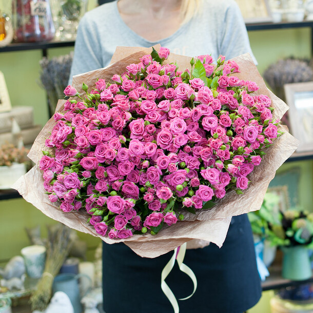 Букет из кустовых роз "лав лидия", артикул F1252440 - 21500 рублей, доставка по городу. Flawery - доставка цветов