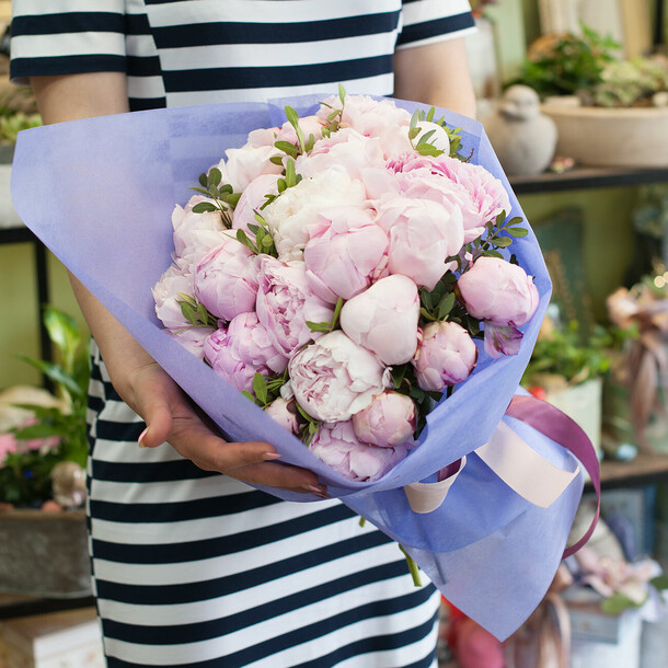 Букет цветов "запах мая", артикул F1252878 - 47000 рублей, доставка по городу. Flawery - доставка цветов