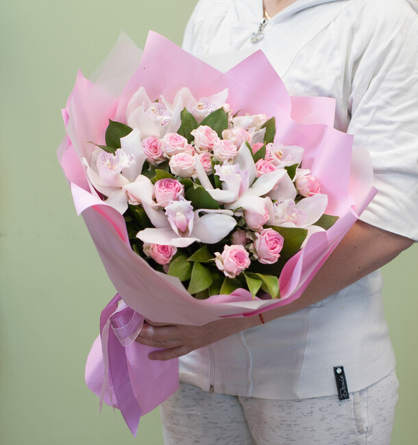 Букет цветов "долина любви", артикул F1273557 - 9700 рублей, доставка по городу. Flawery - доставка цветов