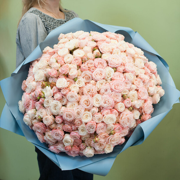 Букет из роз "леди бомбастик", артикул F1274734 - 83800 рублей, доставка по городу. Flawery - доставка цветов