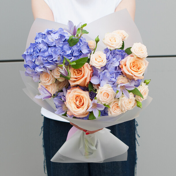 Букет цветов "джули", артикул F1317892 - 8300 рублей, доставка по городу. Flawery - доставка цветов