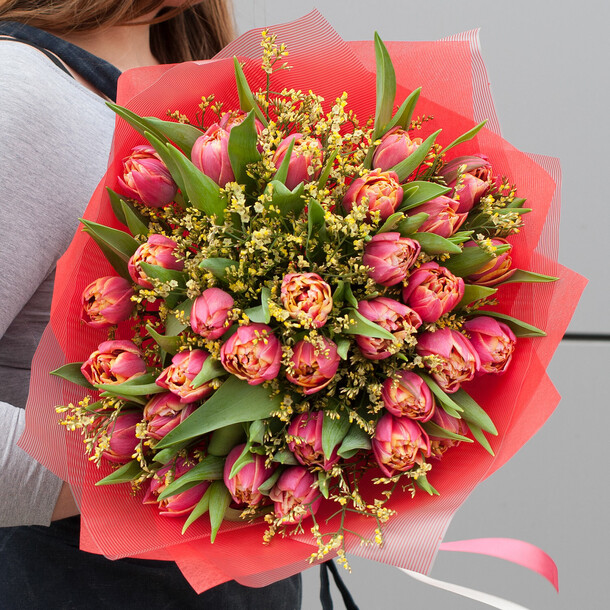 Букет цветов "восход солнца", артикул F1404463 - 13000 рублей, доставка по городу. Flawery - доставка цветов