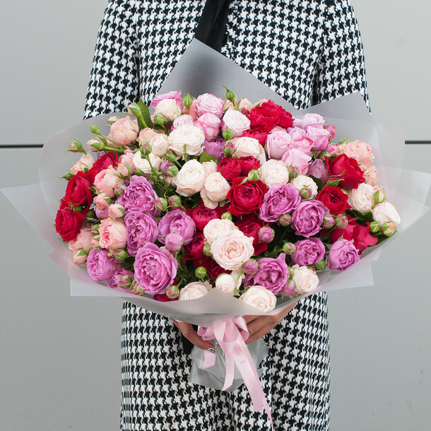 Букет цветов "яркие краски", артикул F1473885 - 14600 рублей, доставка по городу. Flawery - доставка цветов