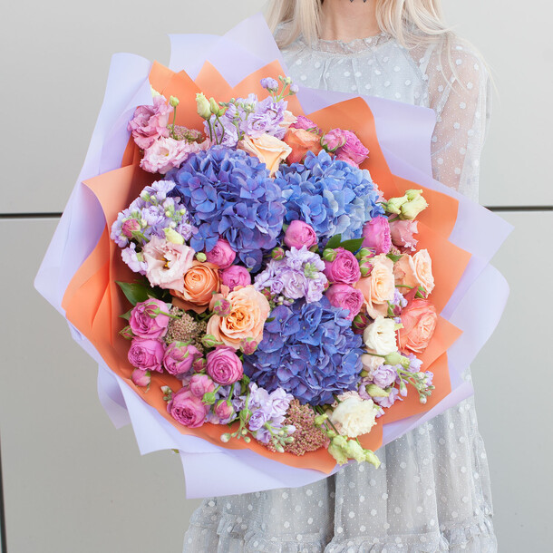 Букет цветов "ловерна", артикул F1477963 - 19300 рублей, доставка по городу. Flawery - доставка цветов