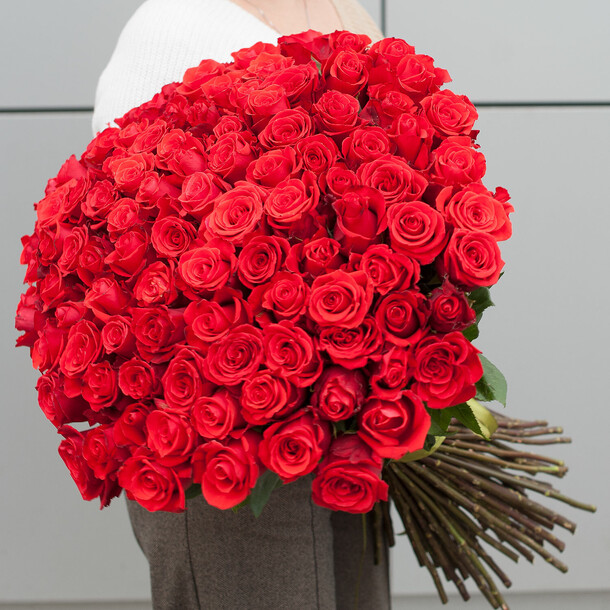 Букет роз "ослепительная нина", артикул F1483371 - 44600 рублей, доставка по городу. Flawery - доставка цветов