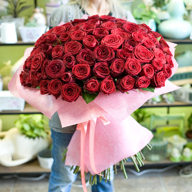 Букет из роз (101 роза), артикул F24569 - 35000 рублей, доставка по городу. Flawery - доставка цветов