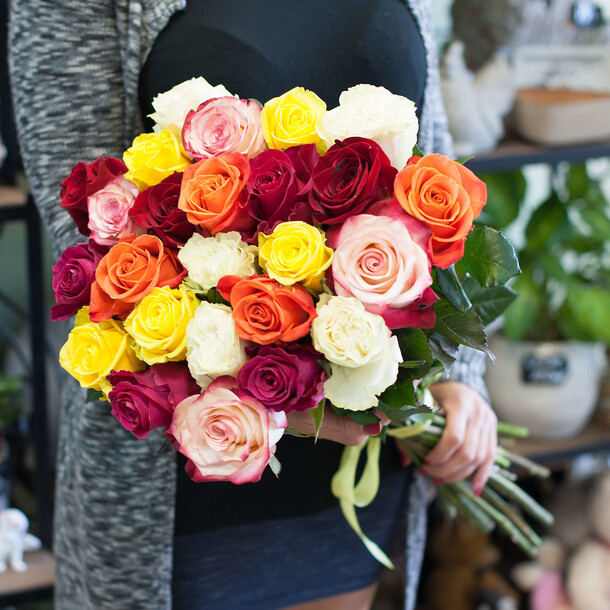 Букет из роз премиум класса (25 роз), артикул F73584 - 13700 рублей, доставка по городу. Flawery - доставка цветов