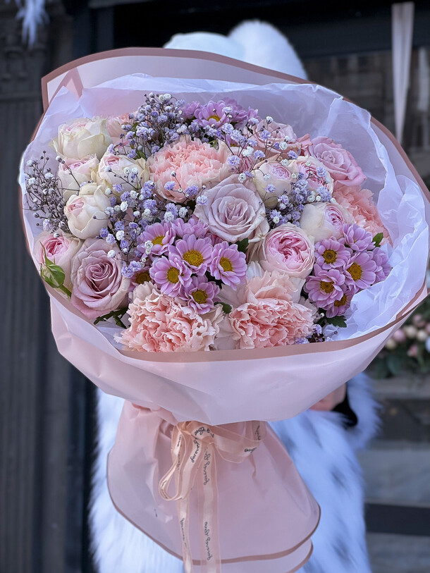 Феерия цветов, артикул F1371335 - 7500 рублей, доставка по городу. Flawery - доставка цветов