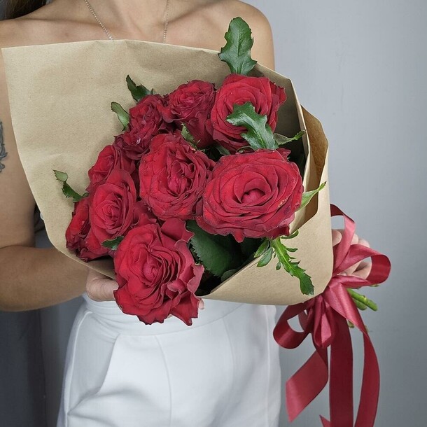 "сальса" с 9 роз, артикул F1358561 - 4394 рублей, доставка по городу. Flawery - доставка цветов