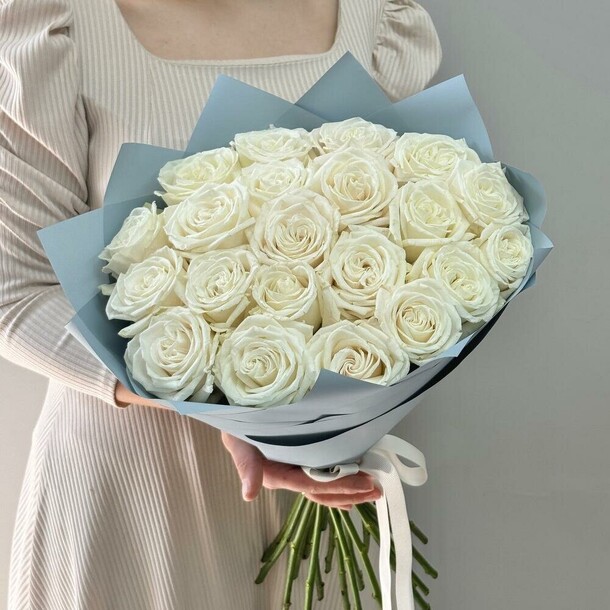 Букет эквадорских белых роз, артикул F1358897 - 16653 рублей, доставка по городу. Flawery - доставка цветов