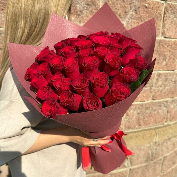 🌹классика в красном, артикул F1358899 - 16218 рублей, доставка по городу. Flawery - доставка цветов