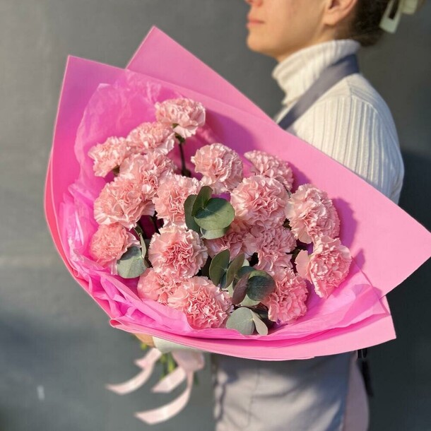 Букет из 19 диантусов, артикул F1359480 - 7636 рублей, доставка по городу. Flawery - доставка цветов