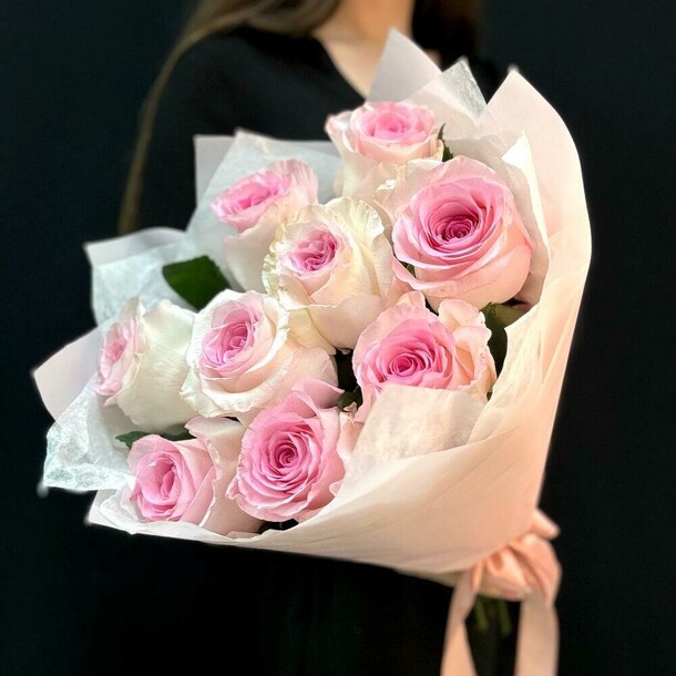 Букет из розовых роз, артикул F1359485 - 4127 рублей, доставка по городу. Flawery - доставка цветов