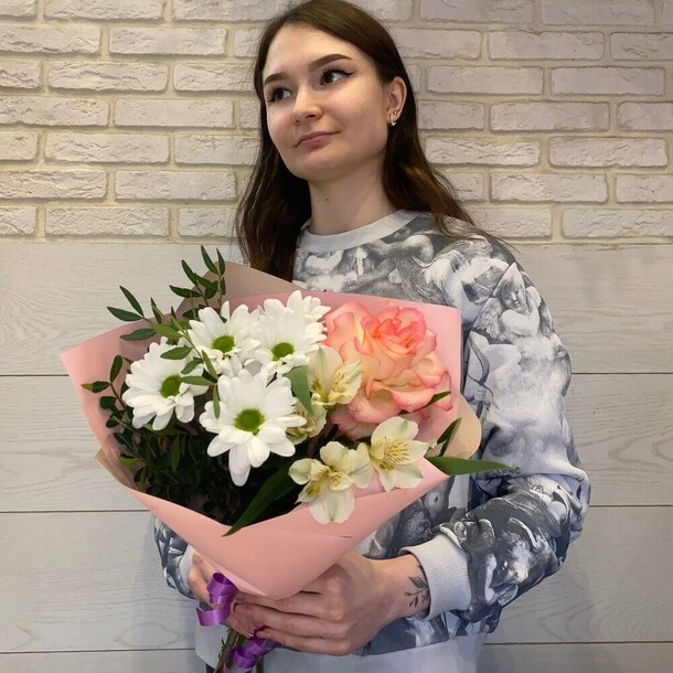 "слияние чувств", артикул F1359685 - 2455 рублей, доставка по городу. Flawery - доставка цветов